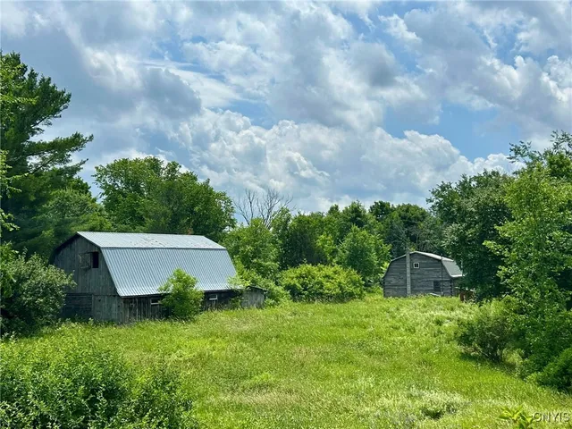 $169,999 | 370 Ward Road, Hammond, NY 13646