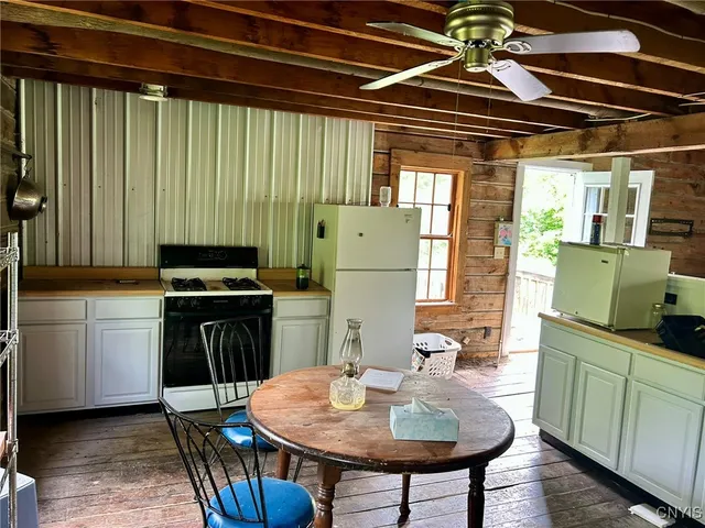 $169,999 | 370 Ward Road, Hammond, NY 13646