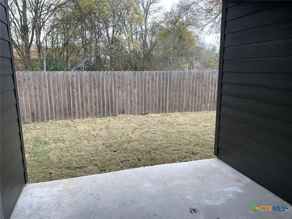 1862 Royal Loop Belton, TX 76513 - Photo 18 of 26 a view of wooden fence