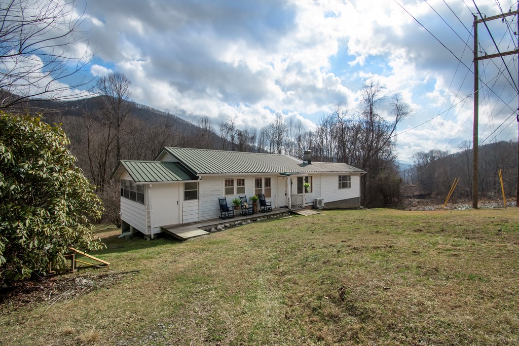 5834 Sweetwater Road Robbinsville, NC 28771 - Photo 35 of 39 Gallery Image 35