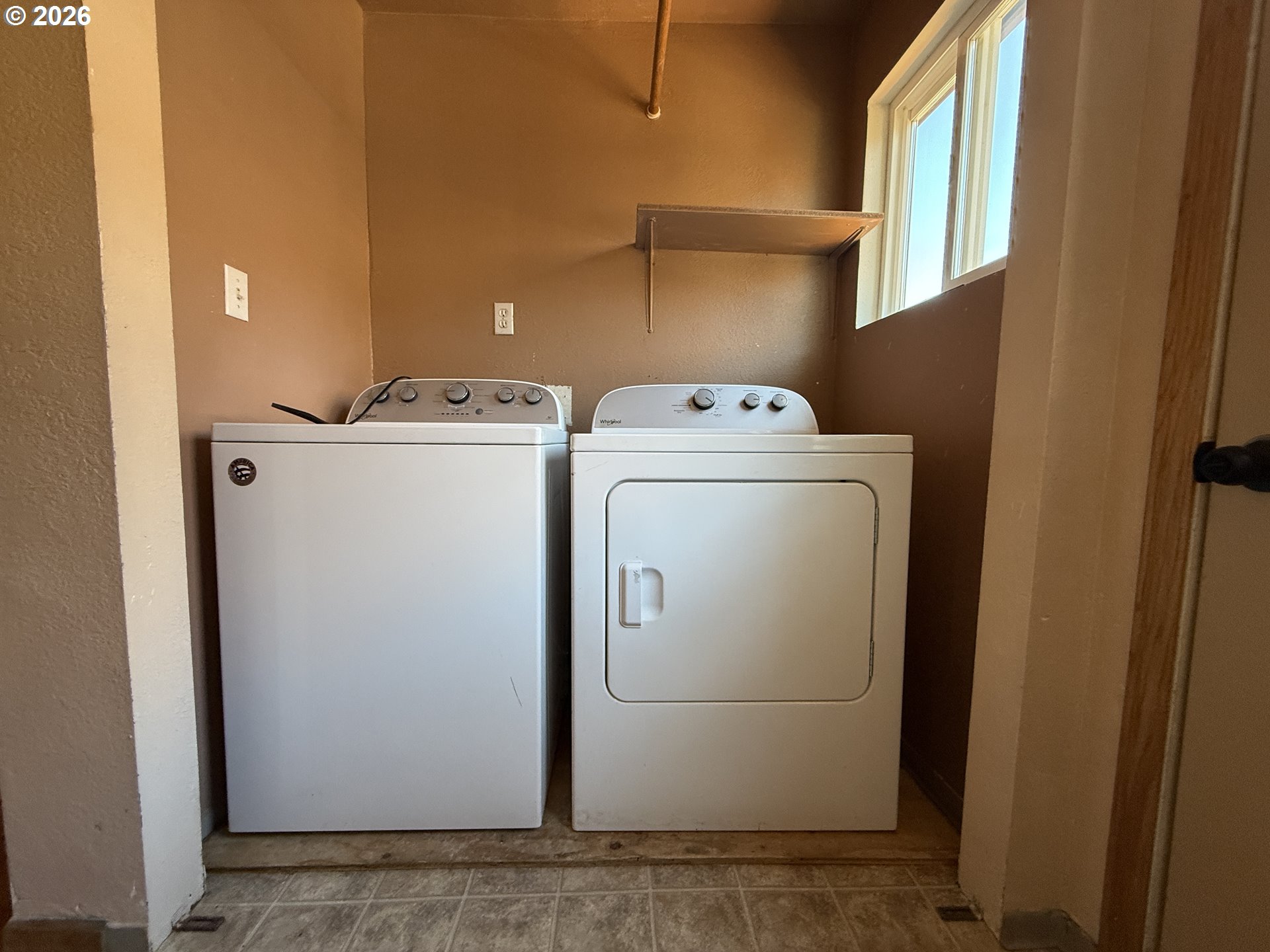 146 1st Street Myrtle Point, OR 97458 - Photo 19 of 47 Laundry