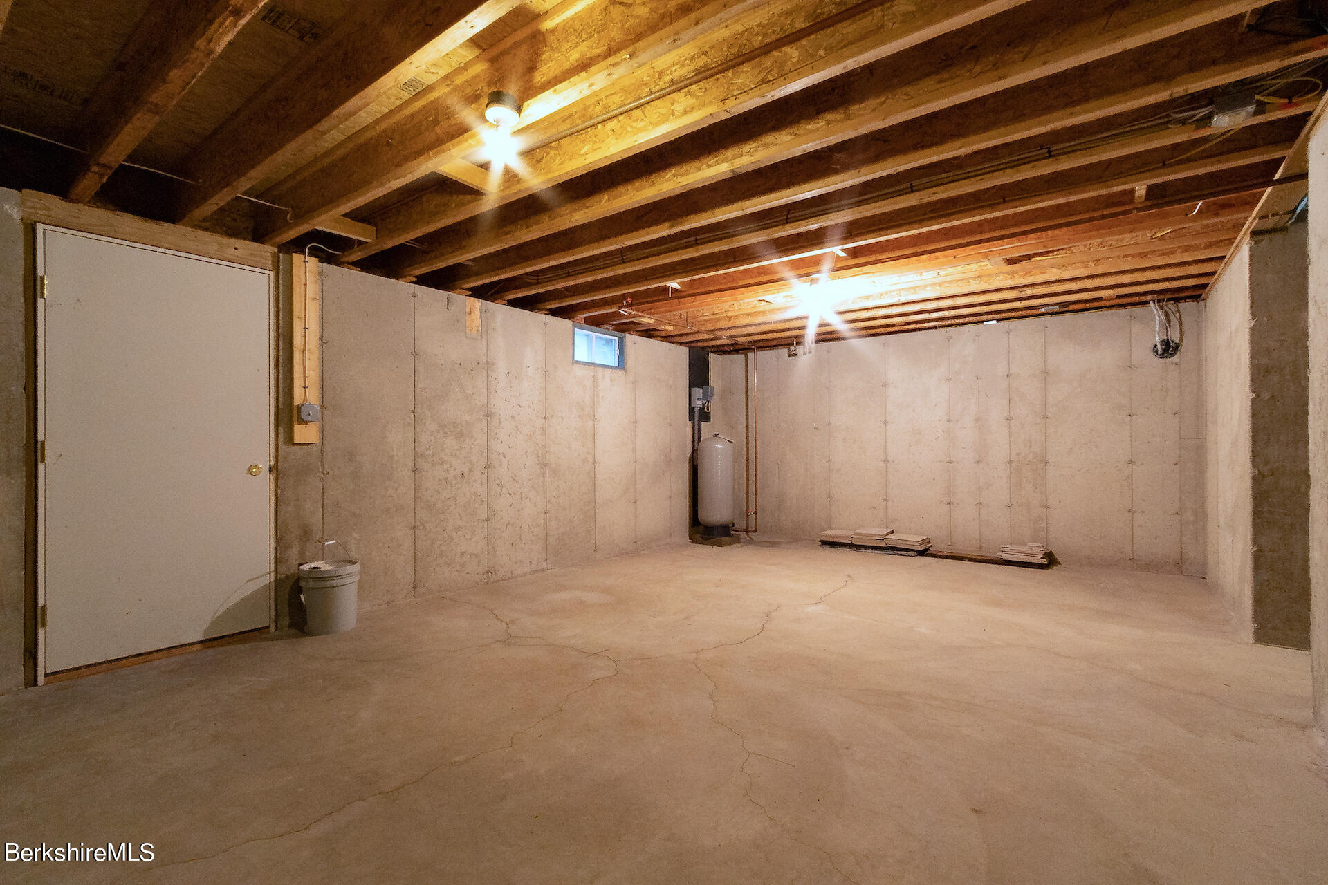 6 Oxbow Road Egremont, MA 01230 - Photo 38 of 42 a view of empty room