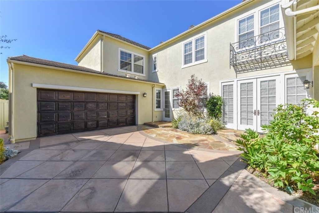 19 Ferrand Newport Coast, CA 92657 - Photo 9 of 74 a front view of a house with yard