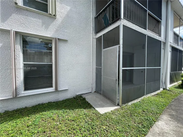 $1,700 | 10361 North Kendall Drive, Unit B4, Miami, FL 33176