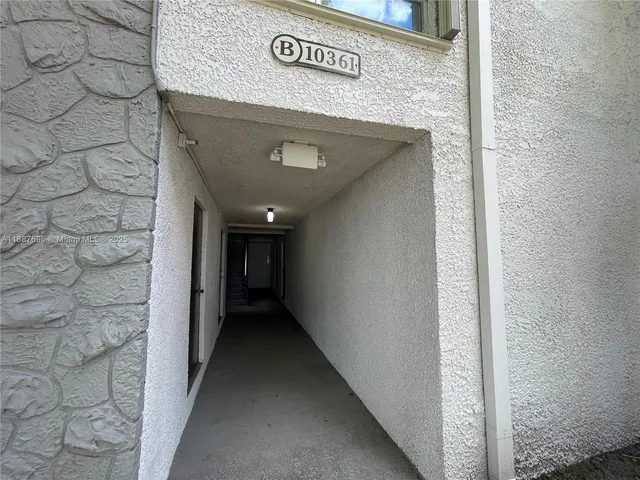 $1,700 | 10361 North Kendall Drive, Unit B4, Miami, FL 33176
