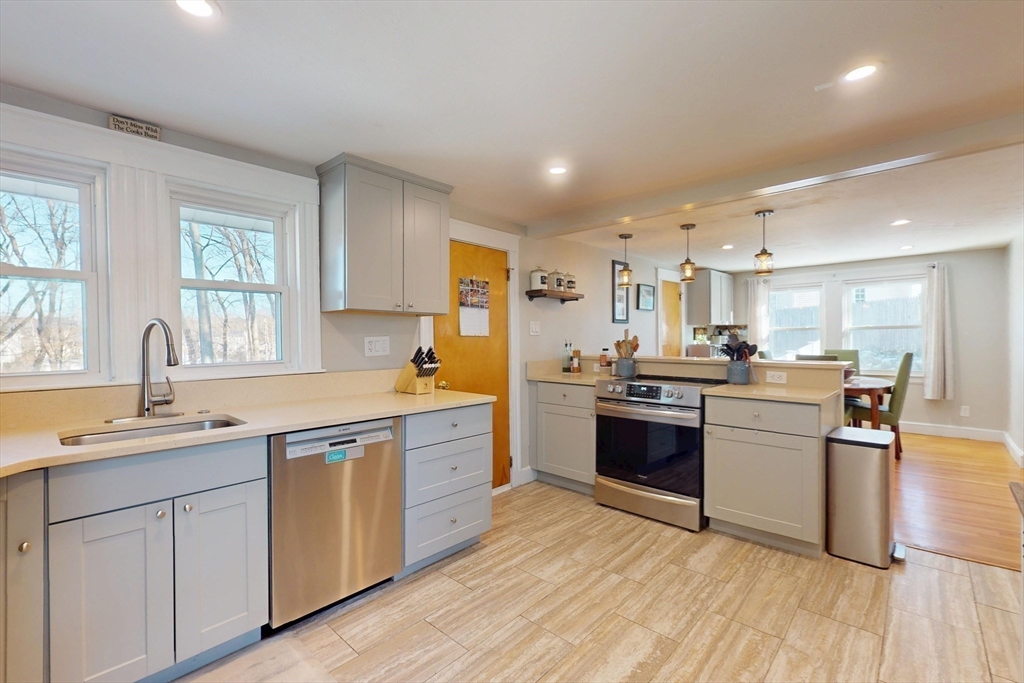 1393 Trapelo Road Waltham, MA 02451 - Photo 11 of 36 Gallery Image 11