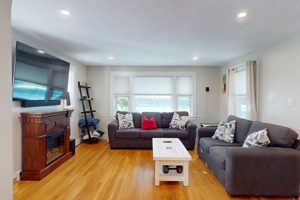 1393 Trapelo Road Waltham, MA 02451 - Photo 18 of 36 Gallery Image 18