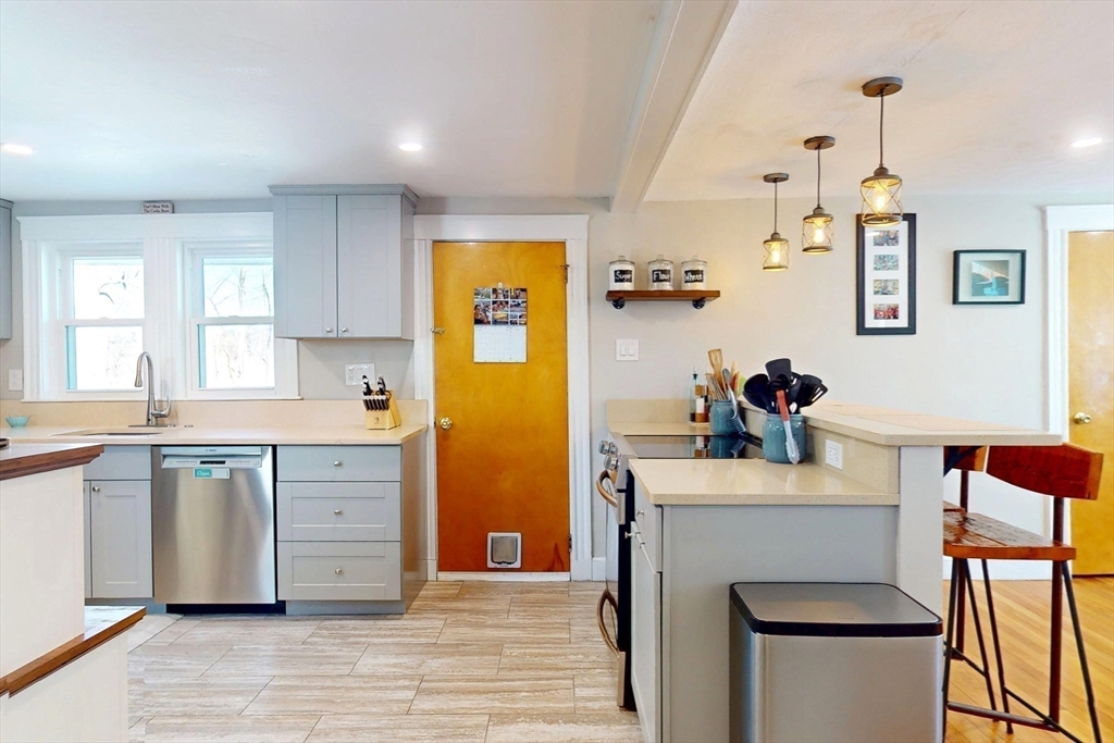 1393 Trapelo Road Waltham, MA 02451 - Photo 10 of 36 Gallery Image 10