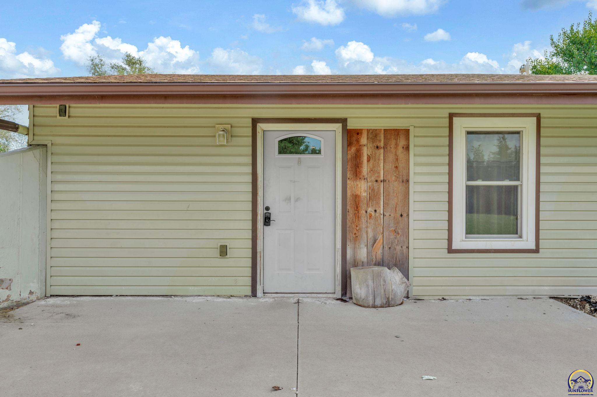 14066 S Road Mayetta, KS 66509 - Photo 10 of 46 Gallery Image 10