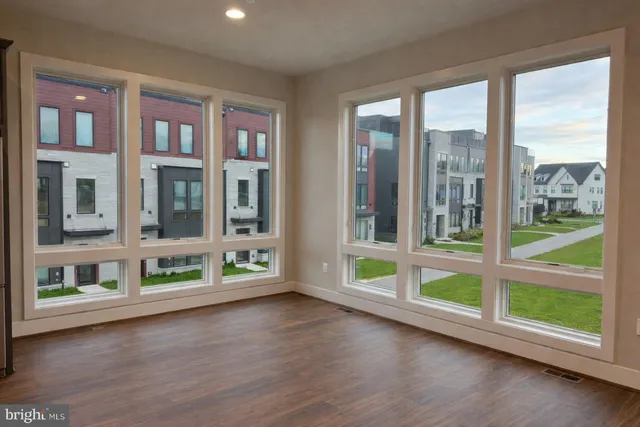 $6,950 | 9779 Azure Alley, Bethesda, MD 20817