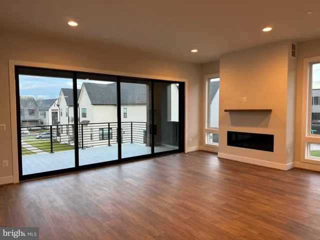 $6,950 | 9779 Azure Alley, Bethesda, MD 20817