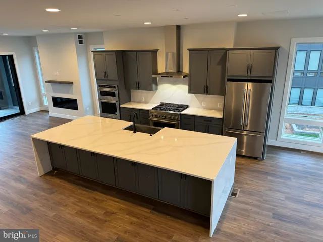 $6,950 | 9779 Azure Alley, Bethesda, MD 20817