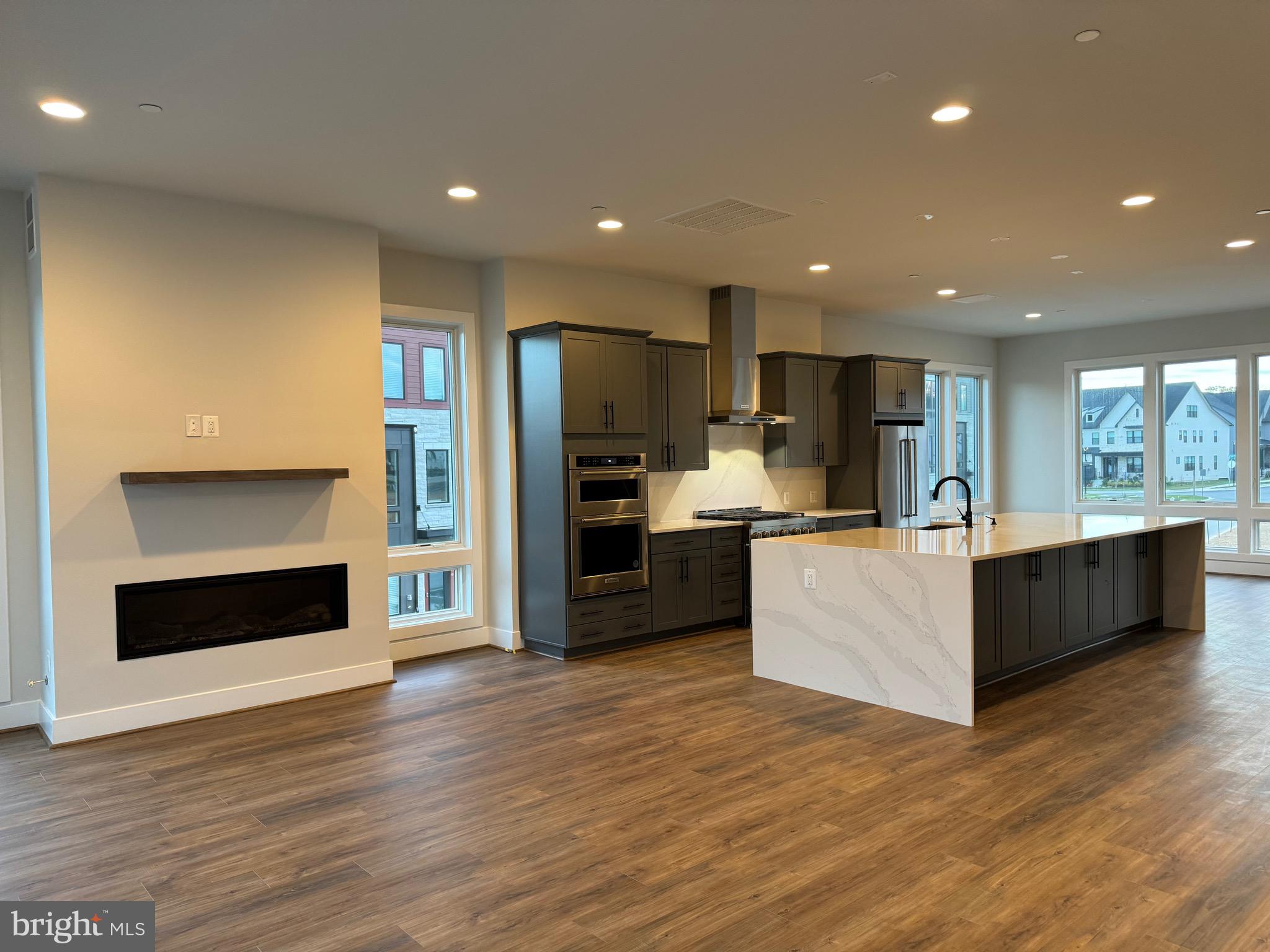 9779 Azure Alley Bethesda, MD 20817 - Photo 9 of 48 Wonderful great room