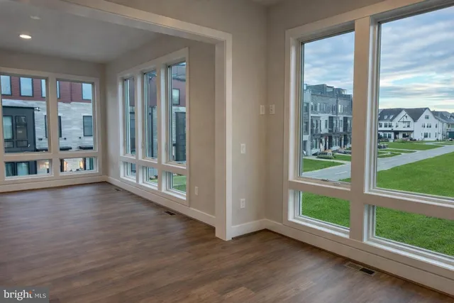 $6,950 | 9779 Azure Alley, Bethesda, MD 20817