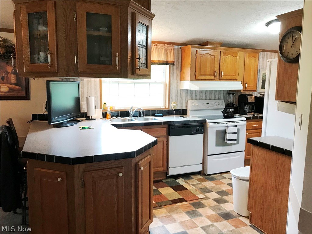 6781 Rutledge Street Southeast Dennison, OH 44621 - Photo 6 of 28