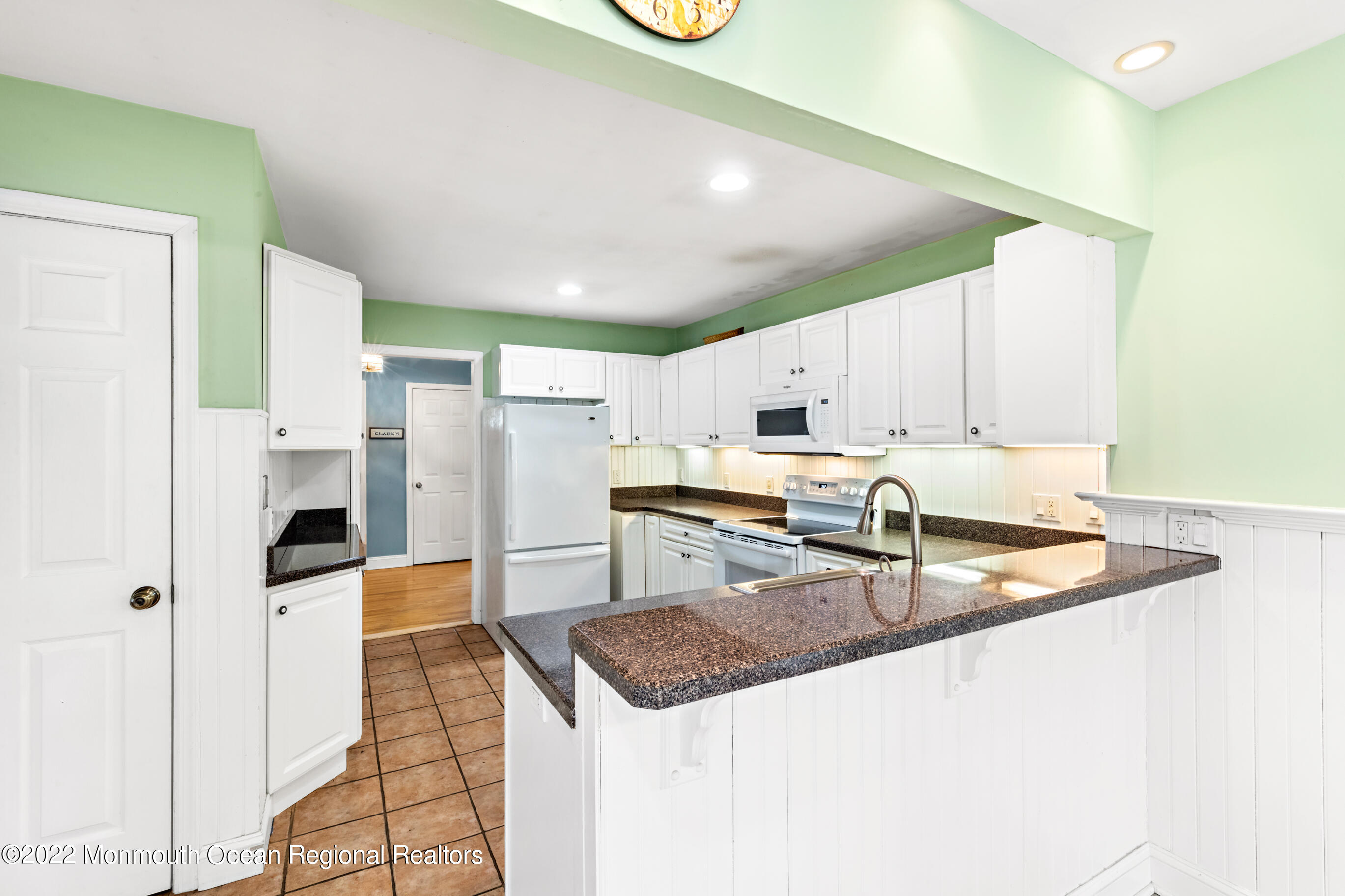 360 Fairfield Road Freehold, NJ 07728 - Photo 16 of 66 360FairfieldOnline-22