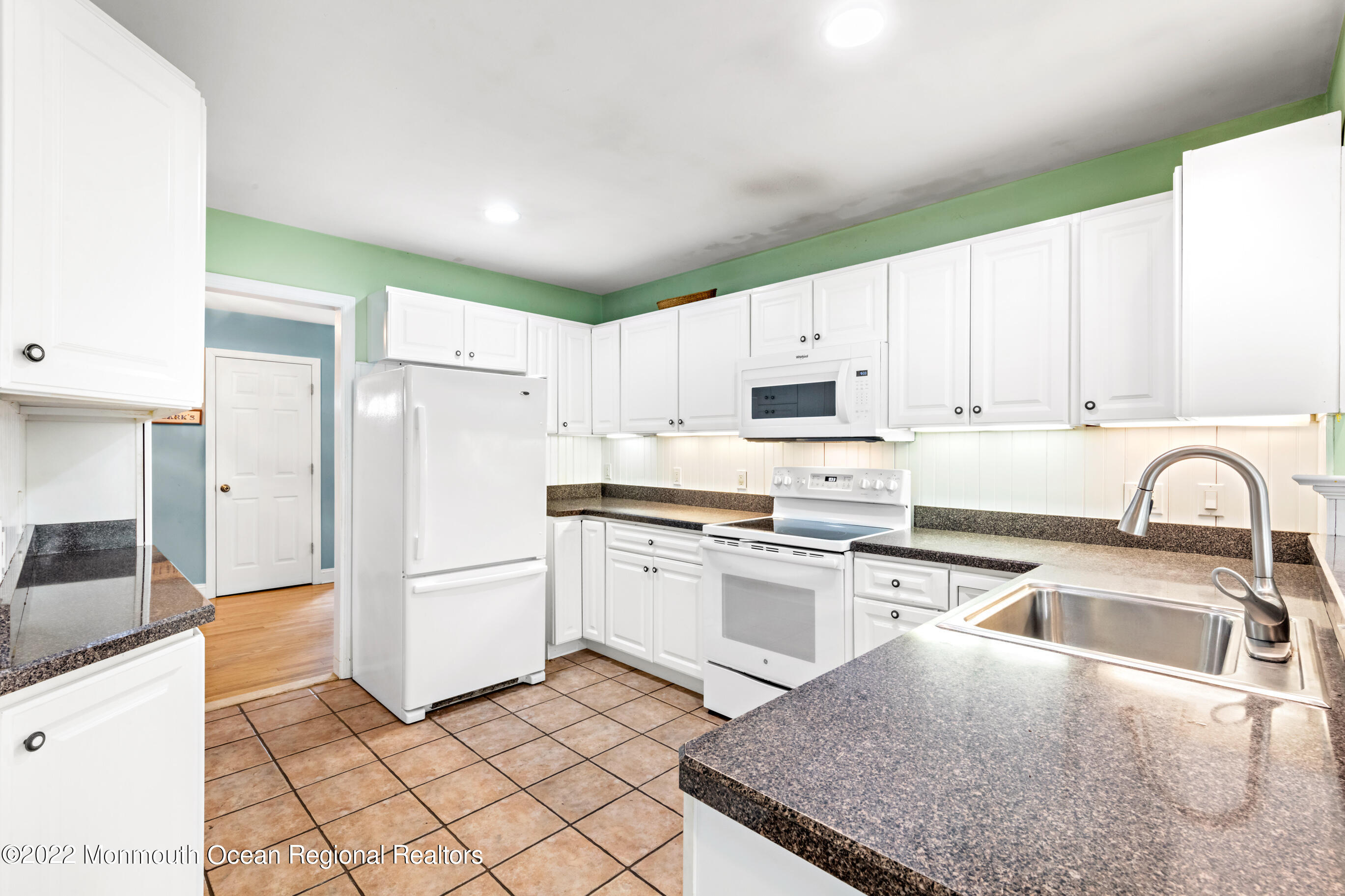 360 Fairfield Road Freehold, NJ 07728 - Photo 17 of 66 360FairfieldOnline-23