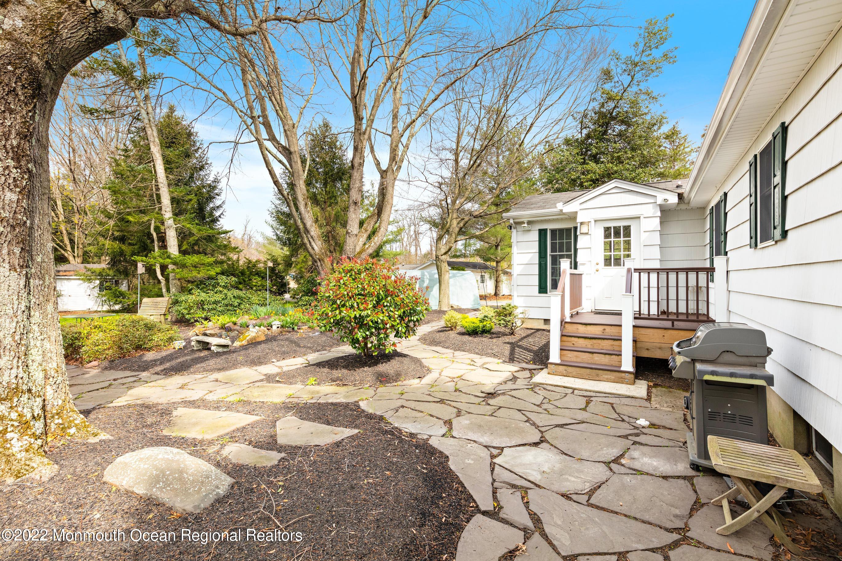 360 Fairfield Road Freehold, NJ 07728 - Photo 35 of 66 360FairfieldOnline-59