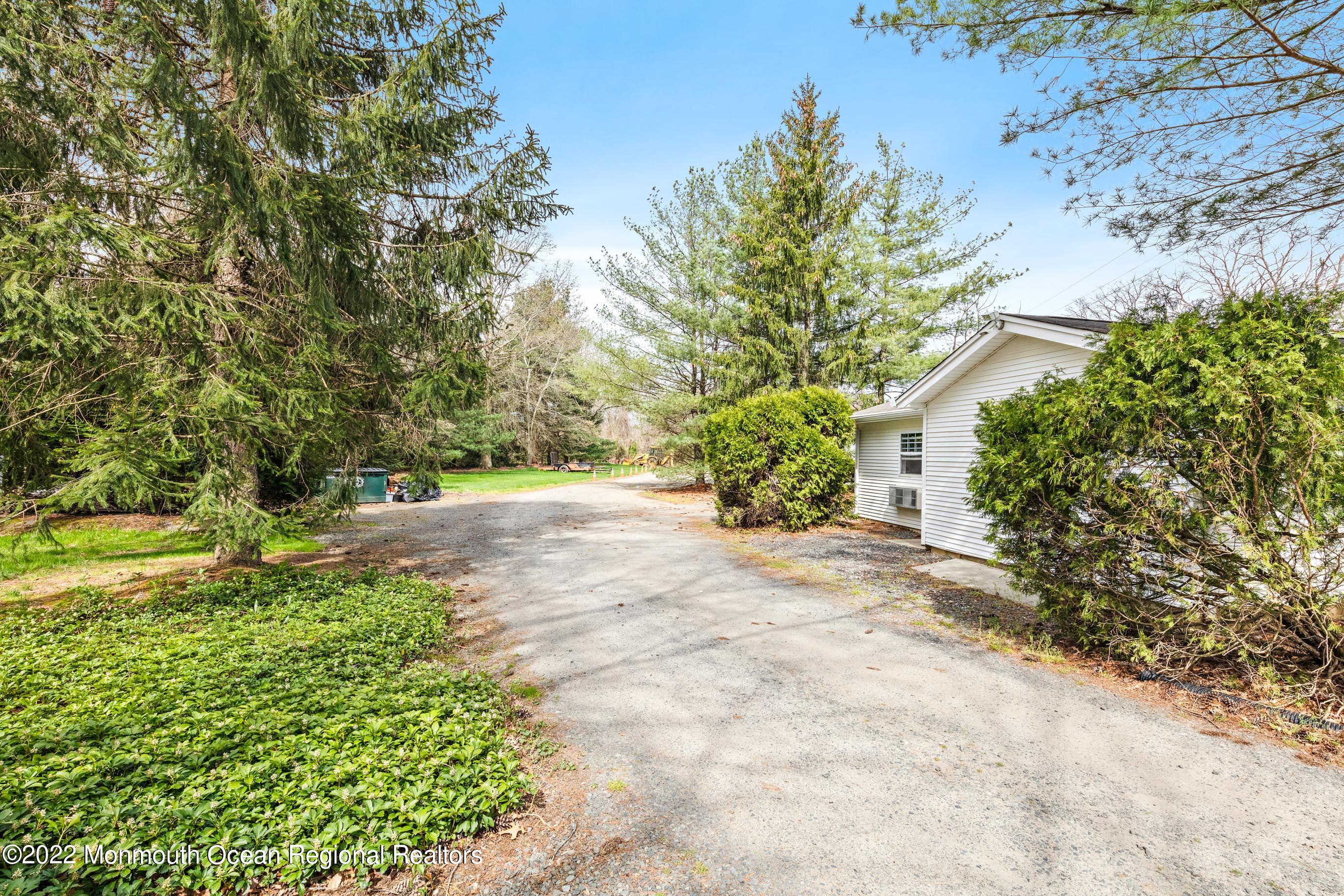 360 Fairfield Road Freehold, NJ 07728 - Photo 42 of 66 360FairfieldOnline-49