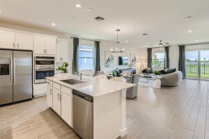 6717 Cobia Circle Boynton Beach, FL 33437 - Photo 2 of 17 Holly Kitchen
