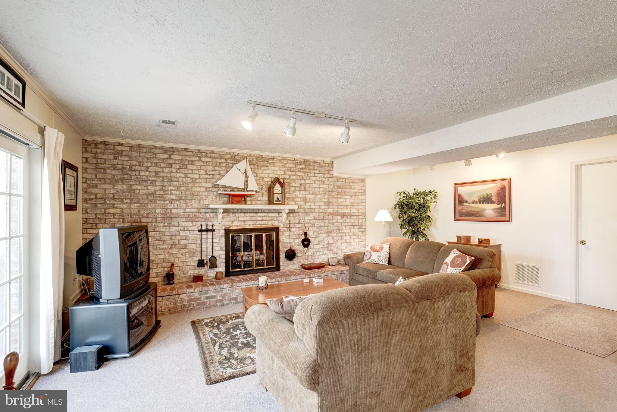 7104 Bear Court Springfield, VA 22153 - Photo 48 of 67 Gallery Image 48