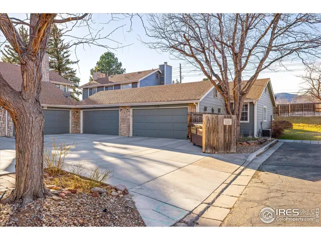 a view of a outdoor space