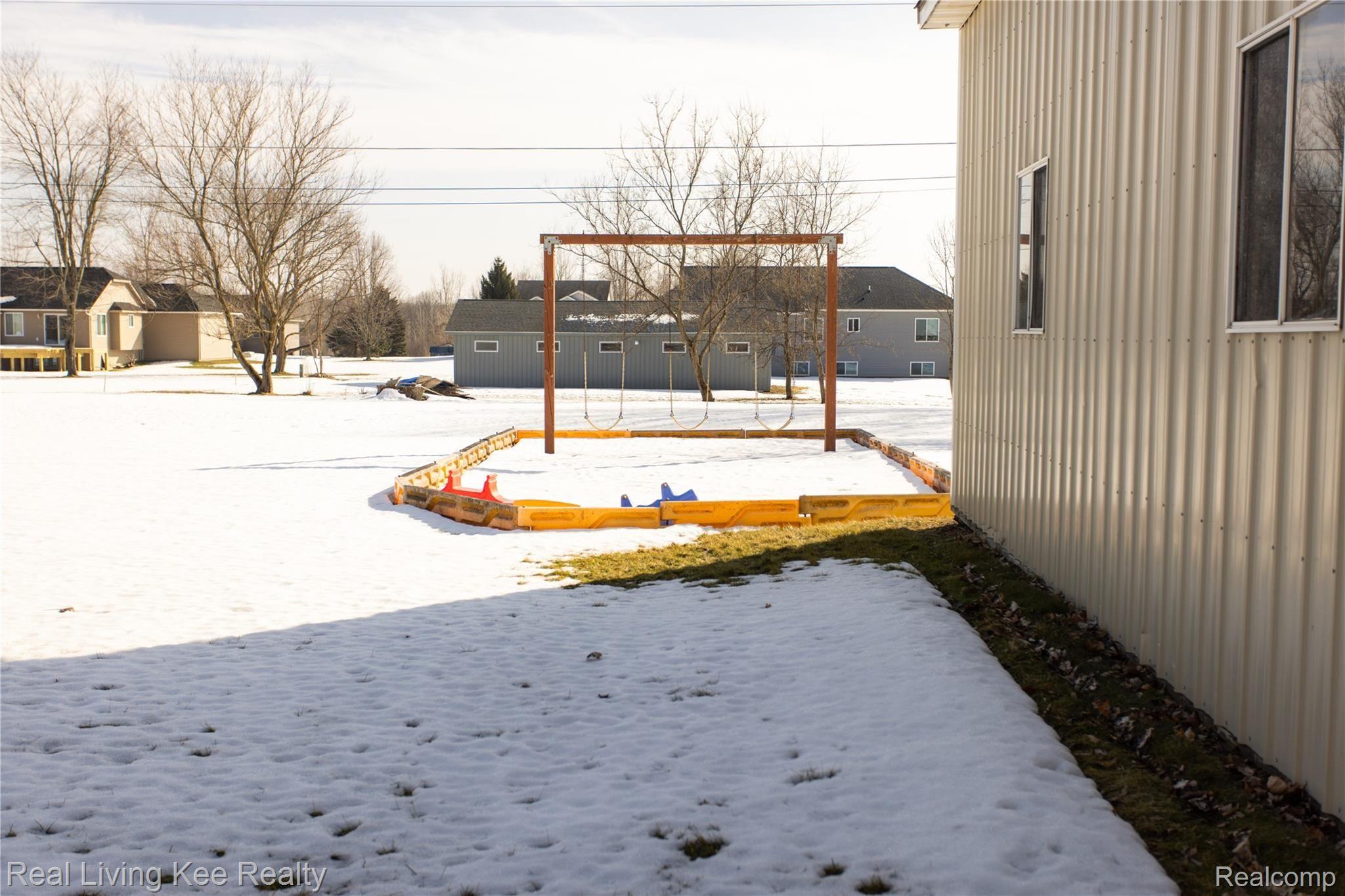 2257 Hummer Lake Road Oxford, MI 48371 - Photo 25 of 32 hummerlake_house-25.jpg