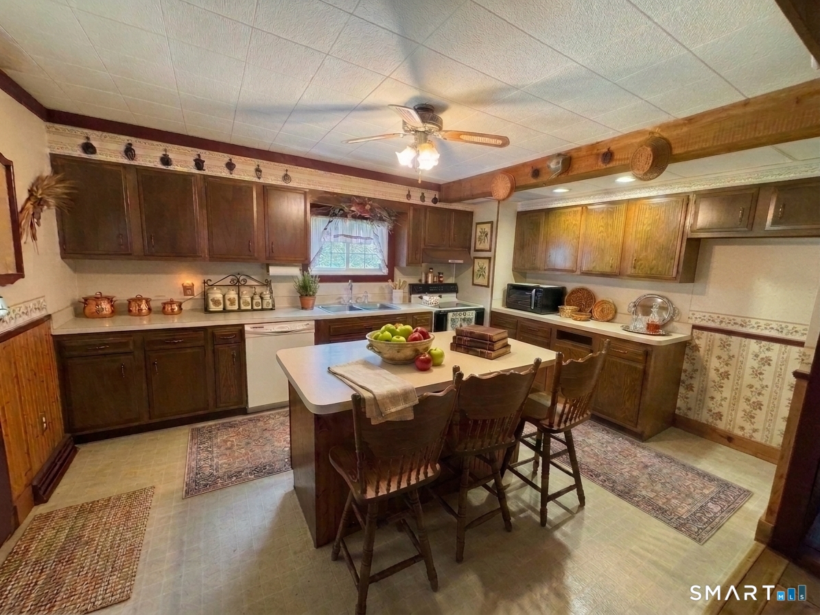 94 Morin Avenue Killingly, CT 06239 - Photo 6 of 17