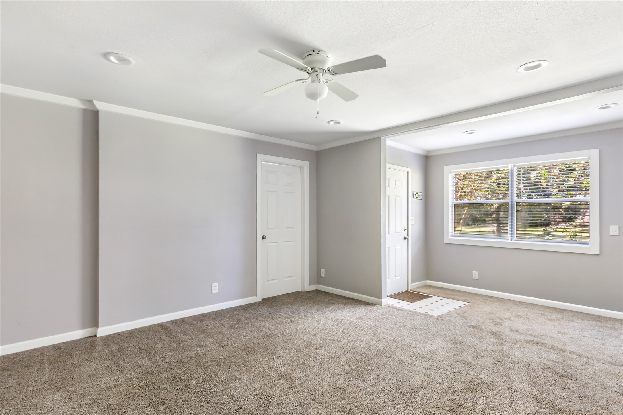 26864 Morgan Cemetery Road Cleveland, TX 77328 - Photo 19 of 26 a view of an empty room with a window