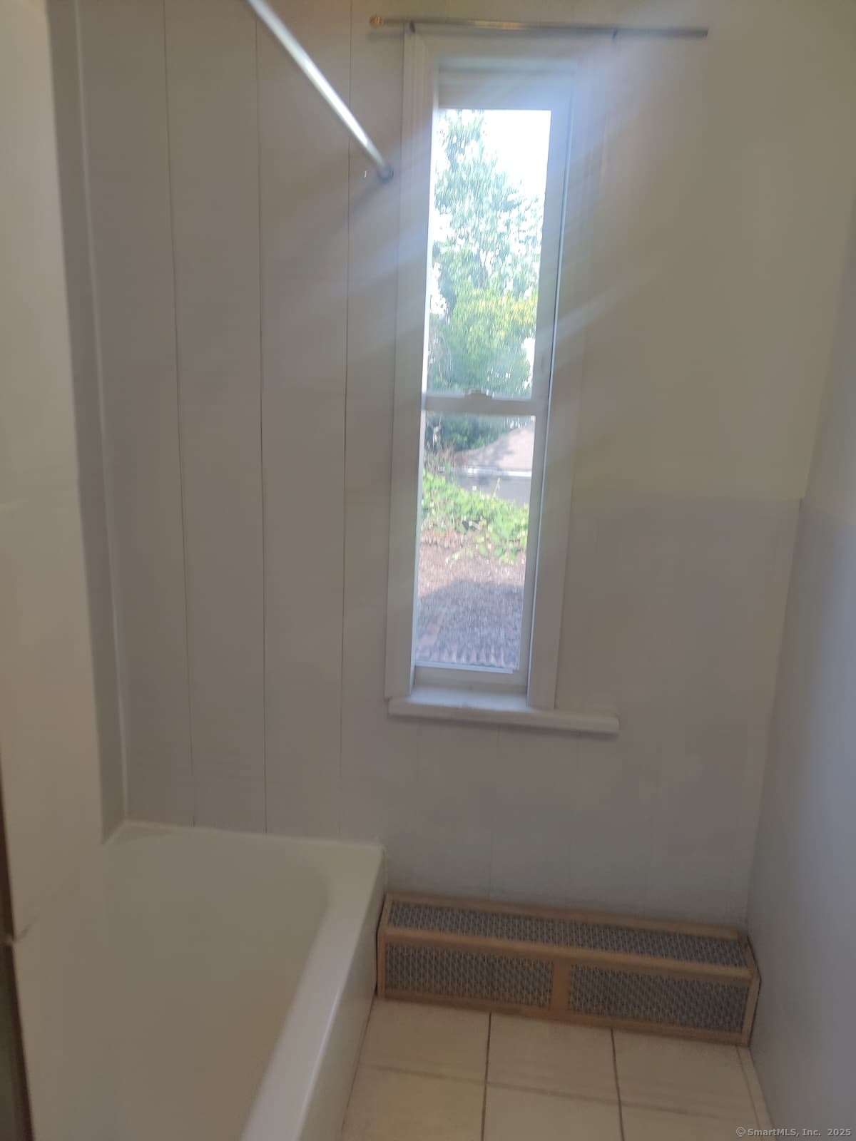 322 Catherine Street Bridgeport, CT 06604 - Photo 21 of 28 a bathroom with a bathtub