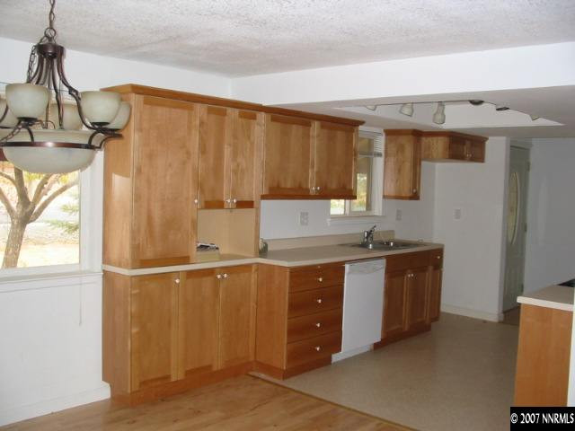 11610 Deodar Way Reno, NV 89506 - Photo 4 of 9 Photo 4