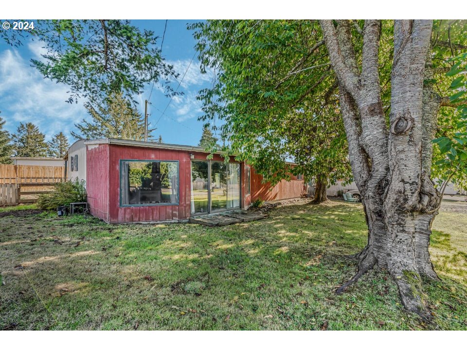 2065 Bayview Road West Tillamook, OR 97141 - Photo 8 of 21 Gallery Image 8