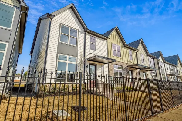 $450,000 | 5482 Park Avenue, Memphis, TN 38119