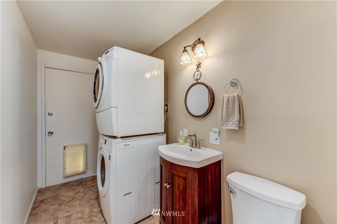 622 212th Street Southwest Bothell, WA 98021 - Photo 13 of 16