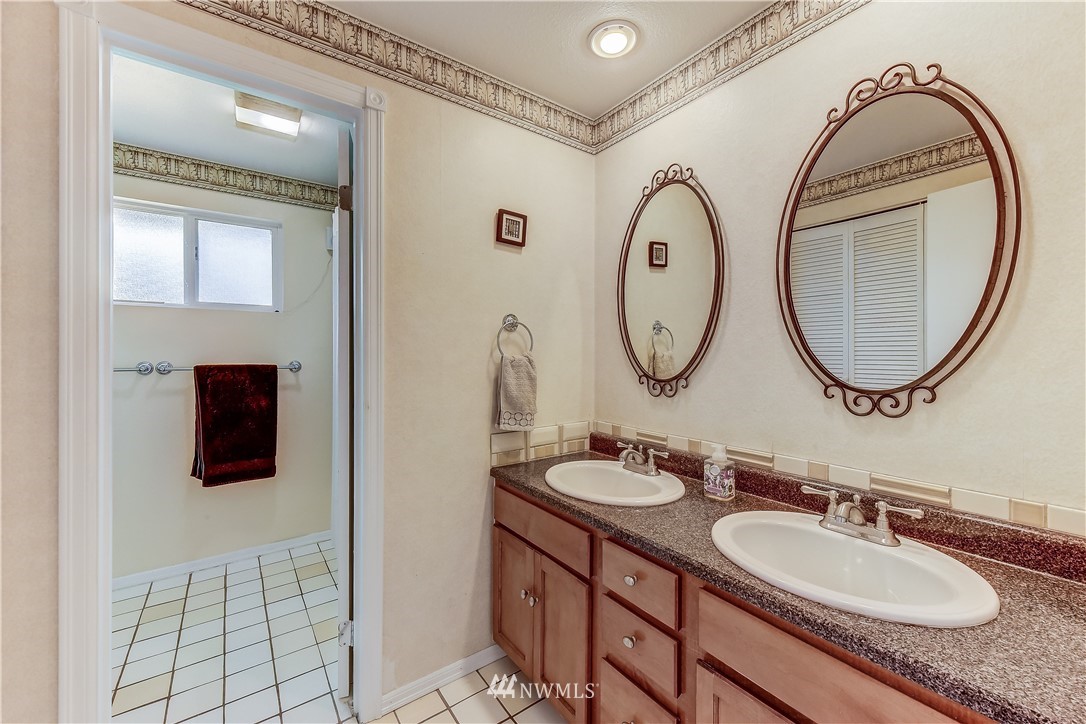 622 212th Street Southwest Bothell, WA 98021 - Photo 9 of 16