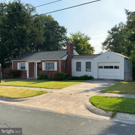 $3,150 | 4410 Woodfield Road, Kensington, MD 20895
