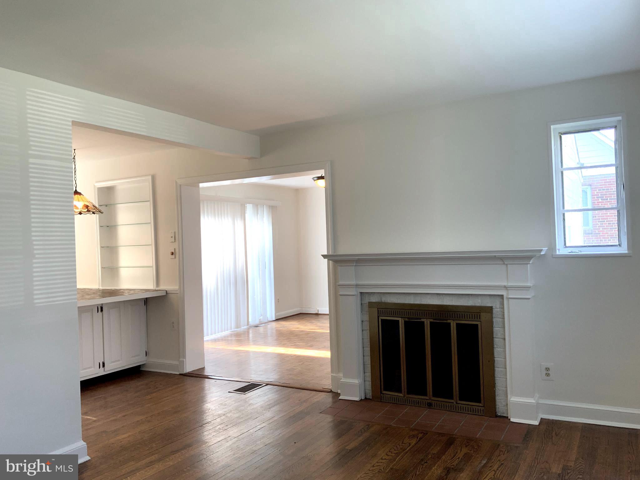 4410 Woodfield Road Kensington, MD 20895 - Photo 2 of 24 Living Room