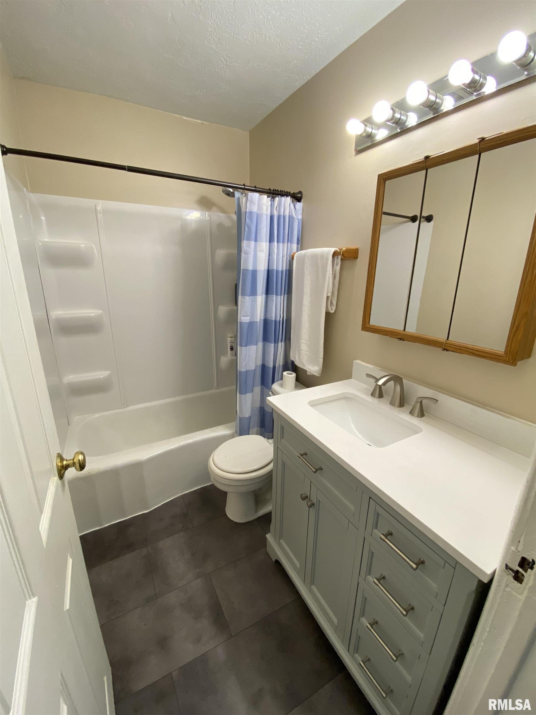 524 Broad Place Springfield, IL 62703 - Photo 9 of 14