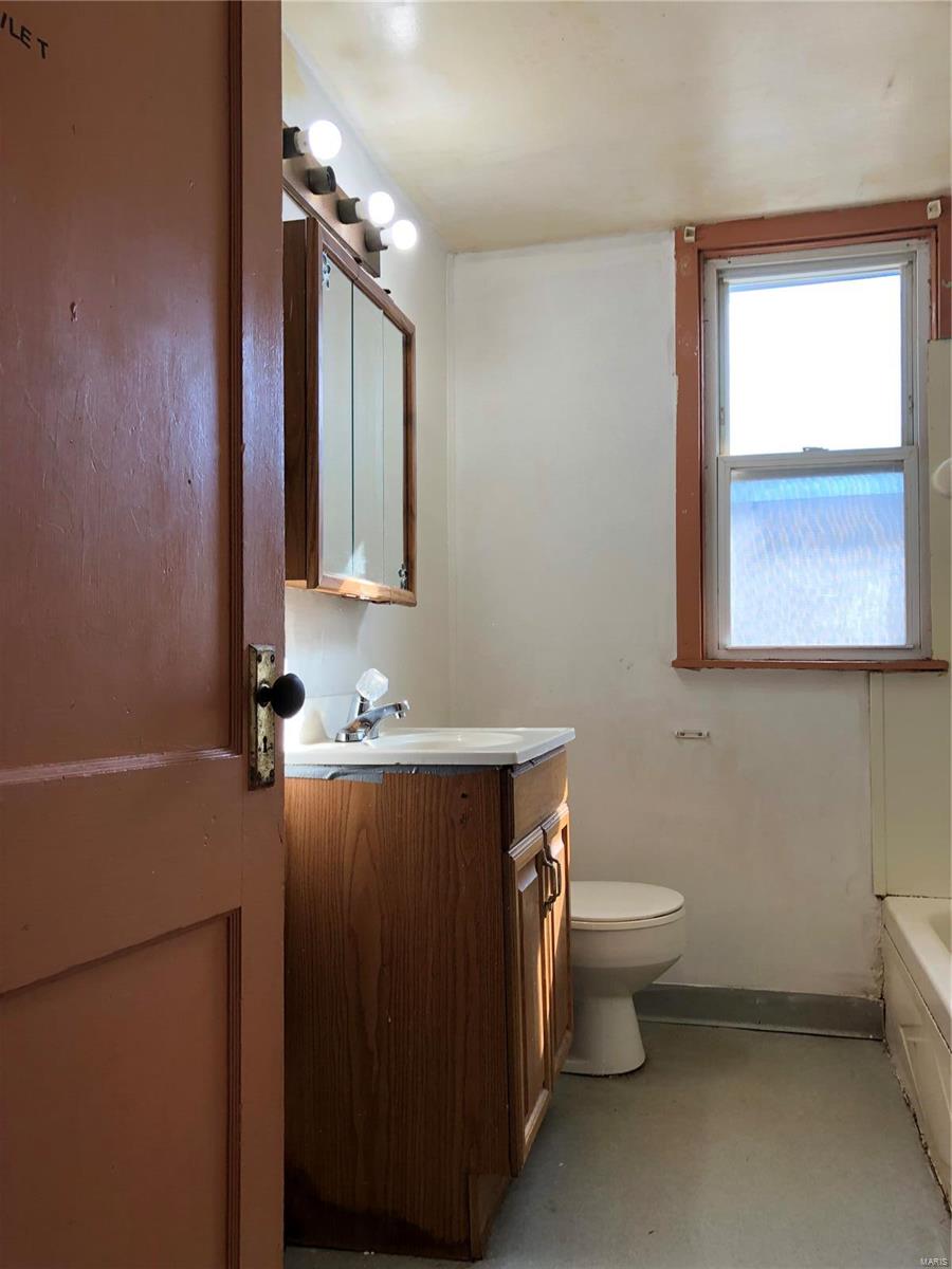 2906 Woodson Road Overland, MO 63114 - Photo 12 of 13 Gallery Image 12