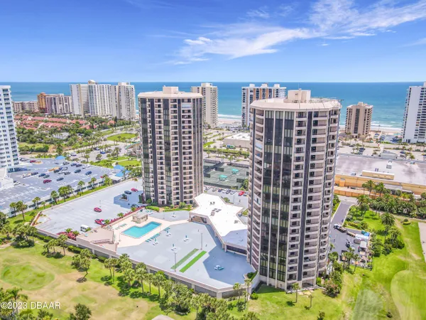 $2,000 | 1 Oceans W Boulevard, Unit 1A5, Daytona Beach Shores, FL 32118