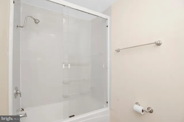 $2,100 | 1815 South Charles Street, Baltimore, MD 21230