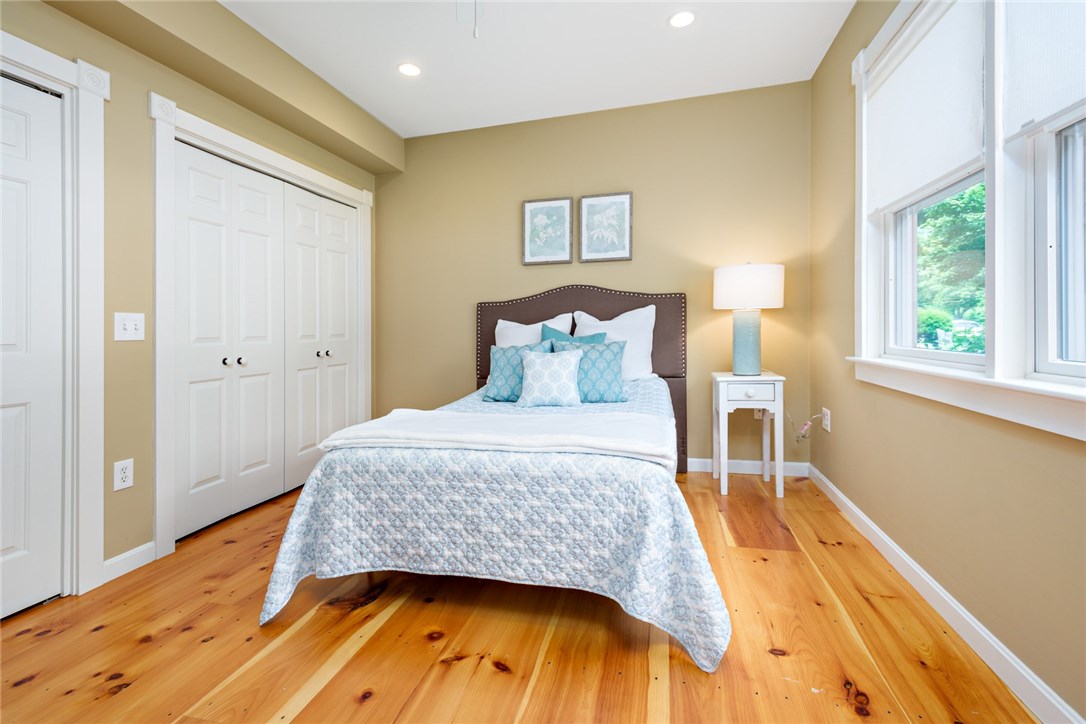 35 Lake Road Narragansett, RI 02882 - Photo 16 of 49 Spacious bedroom on first floor