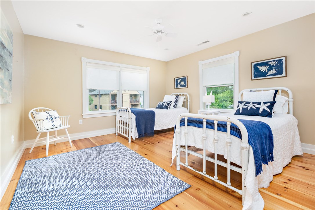 35 Lake Road Narragansett, RI 02882 - Photo 20 of 49 Large bedroom on the 2nd floor