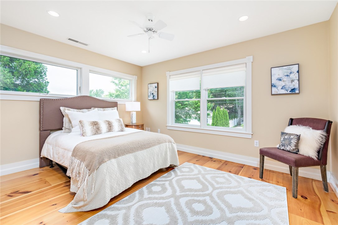 35 Lake Road Narragansett, RI 02882 - Photo 23 of 49