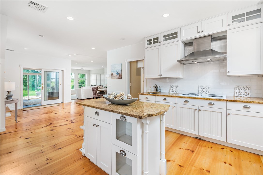 35 Lake Road Narragansett, RI 02882 - Photo 7 of 49 Open concept for entertaining