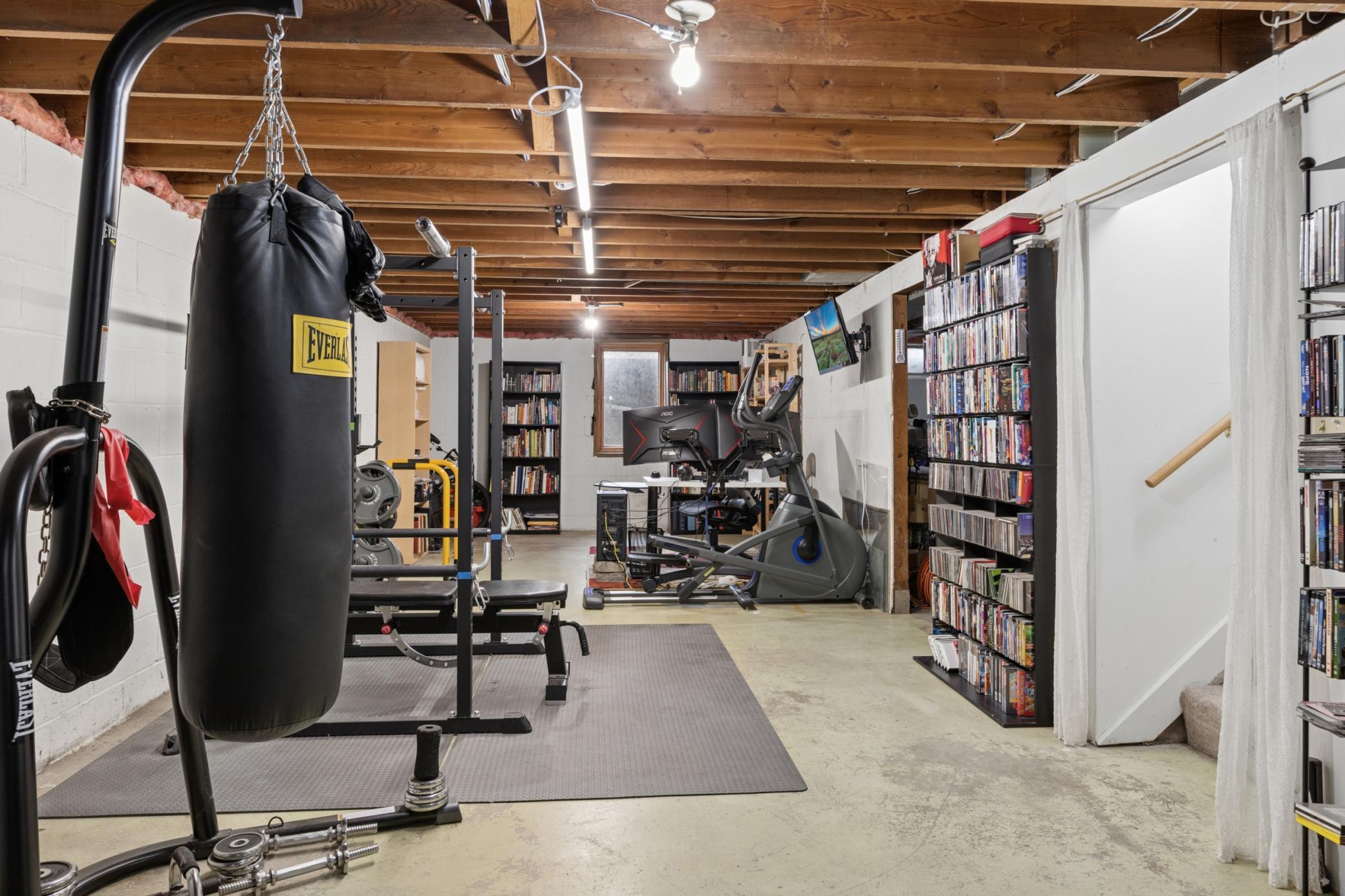 400 East Old Shakopee Road Bloomington, MN 55420 - Photo 15 of 20