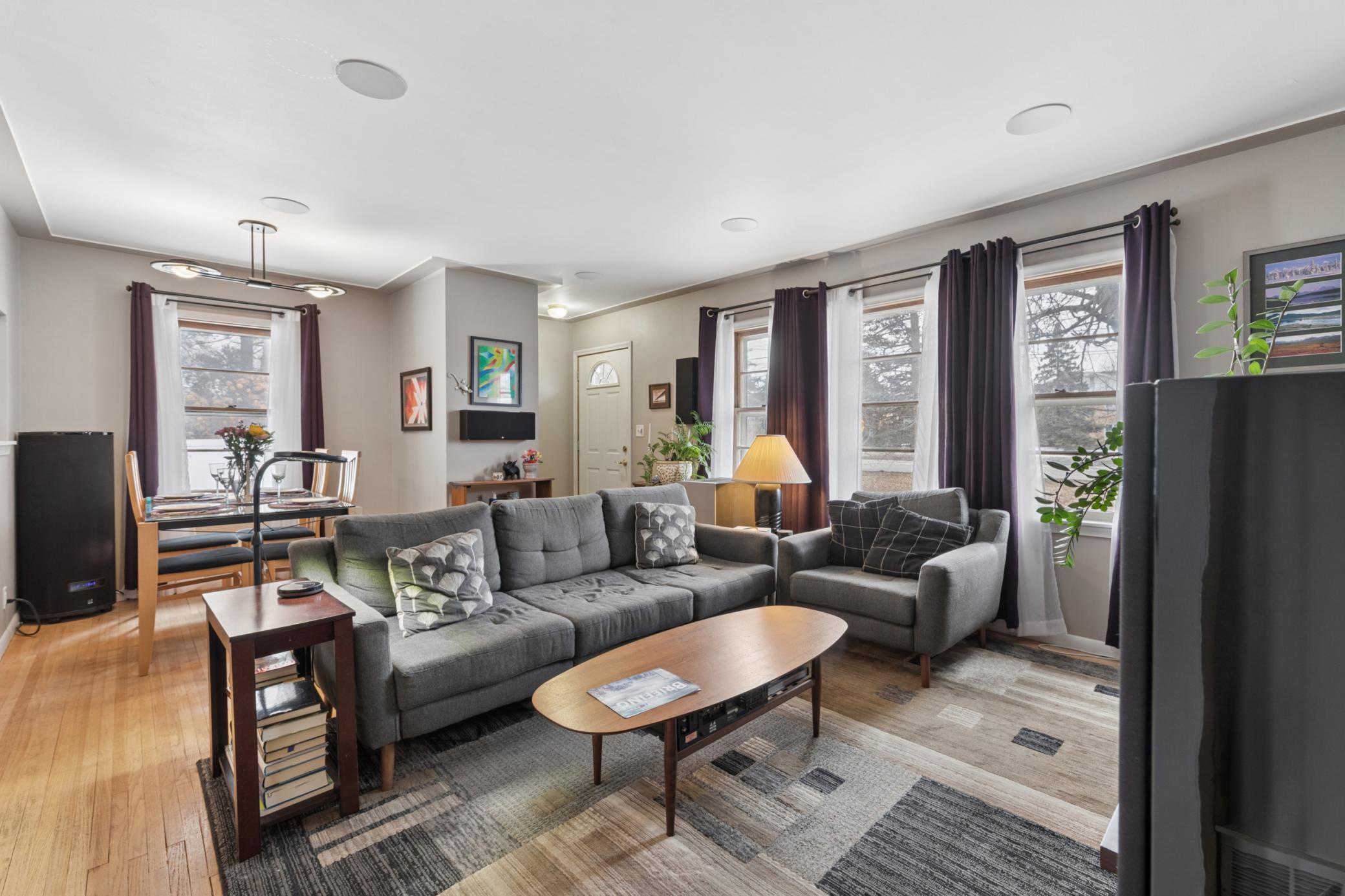 400 East Old Shakopee Road Bloomington, MN 55420 - Photo 2 of 20