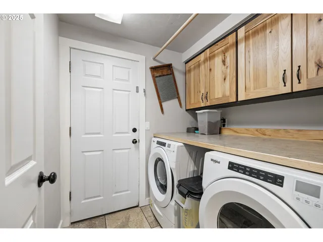 $465,000 | 1011 Rose Street, Junction City, OR 97448