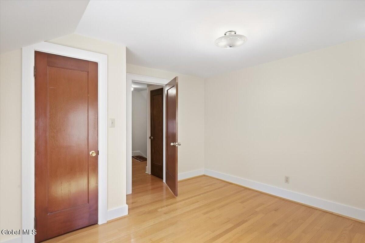 13 Cambridge Road Albany, NY 12203 - Photo 33 of 40 33