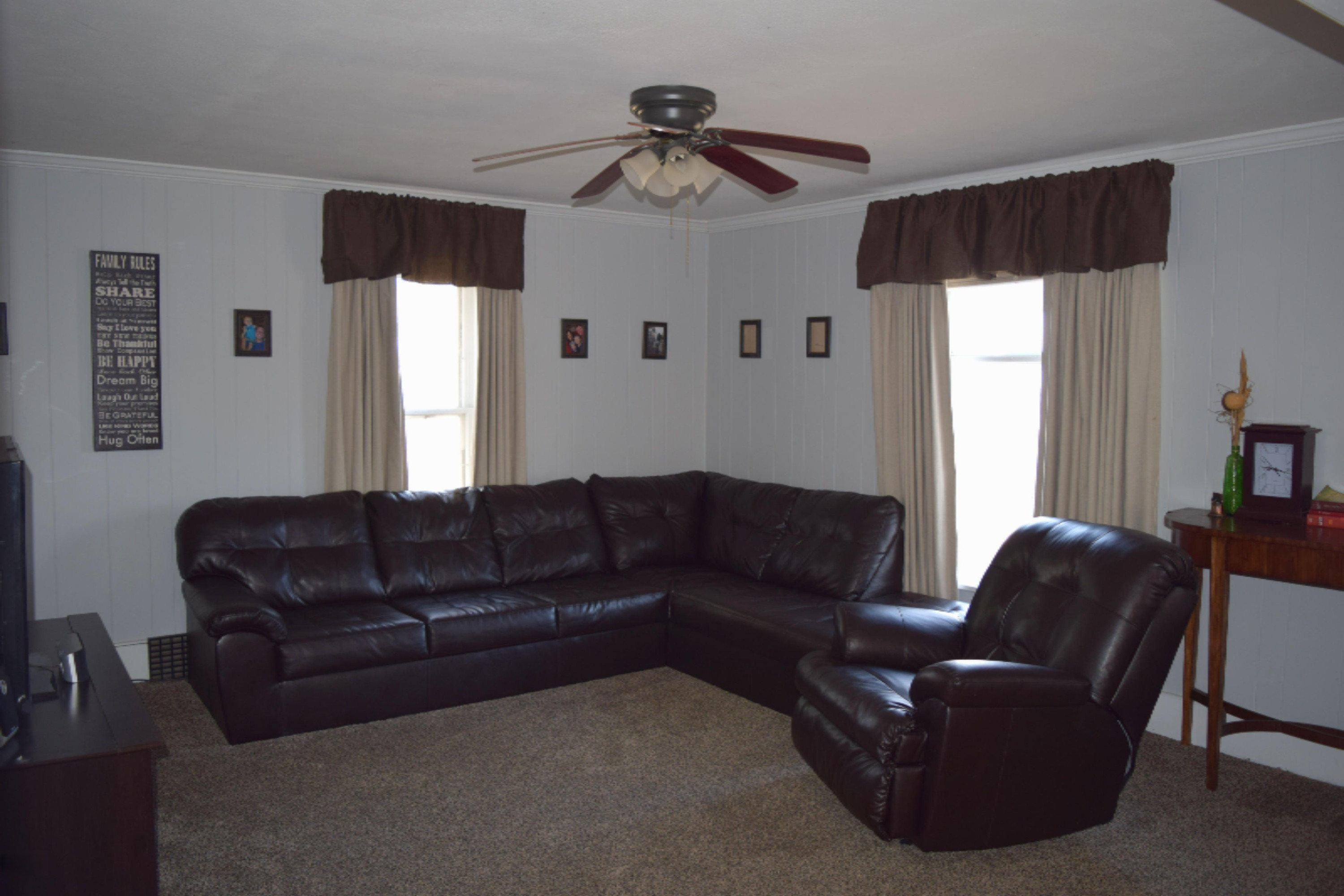 116 East State Road Grant, MI 49327 - Photo 6 of 22 6Livingroom